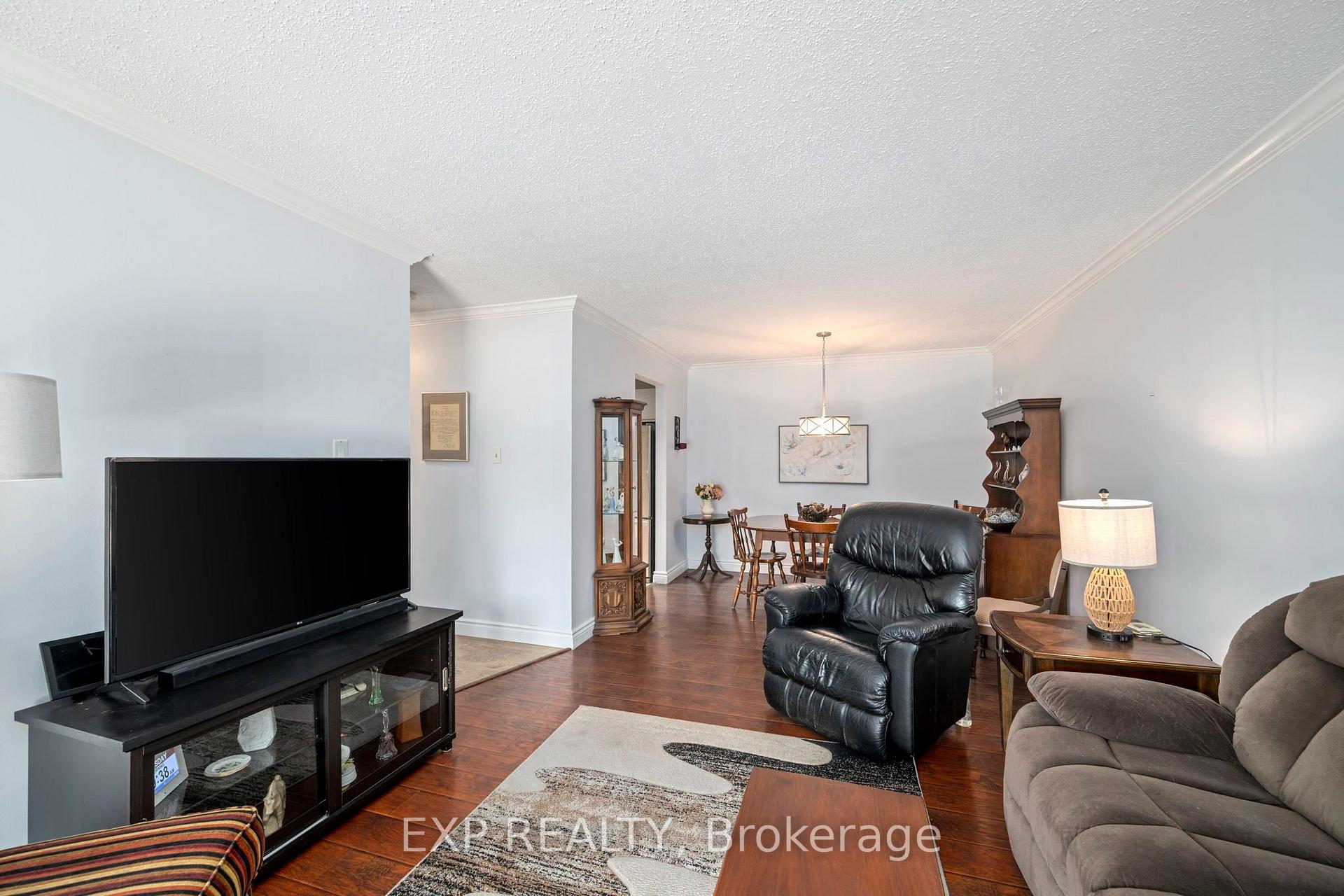 Photo 11 of Unit 112, 735 Deveron Crescent, London, South T — HOMEH