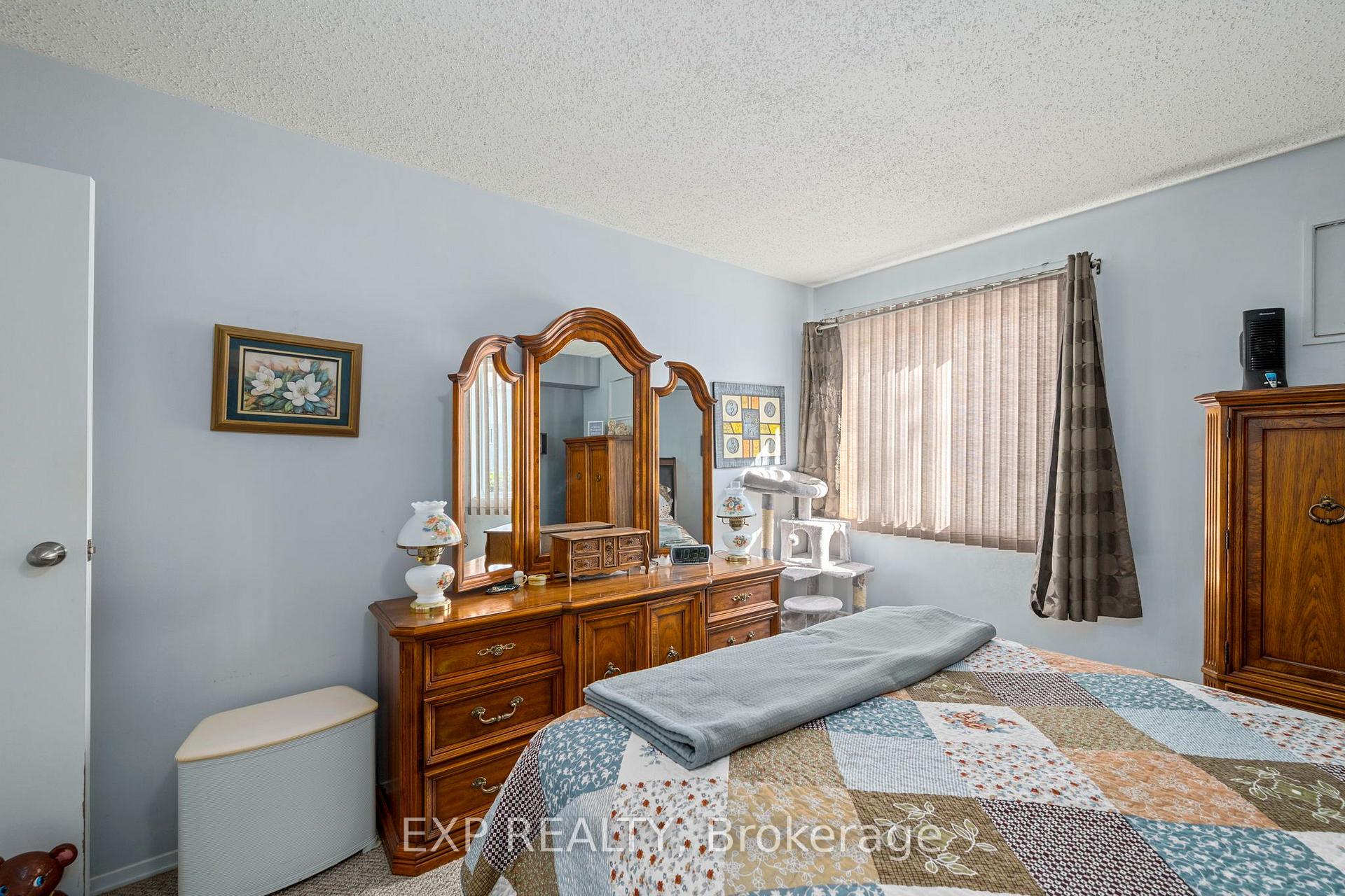 Photo 15 of Unit 112, 735 Deveron Crescent, London, South T — HOMEH