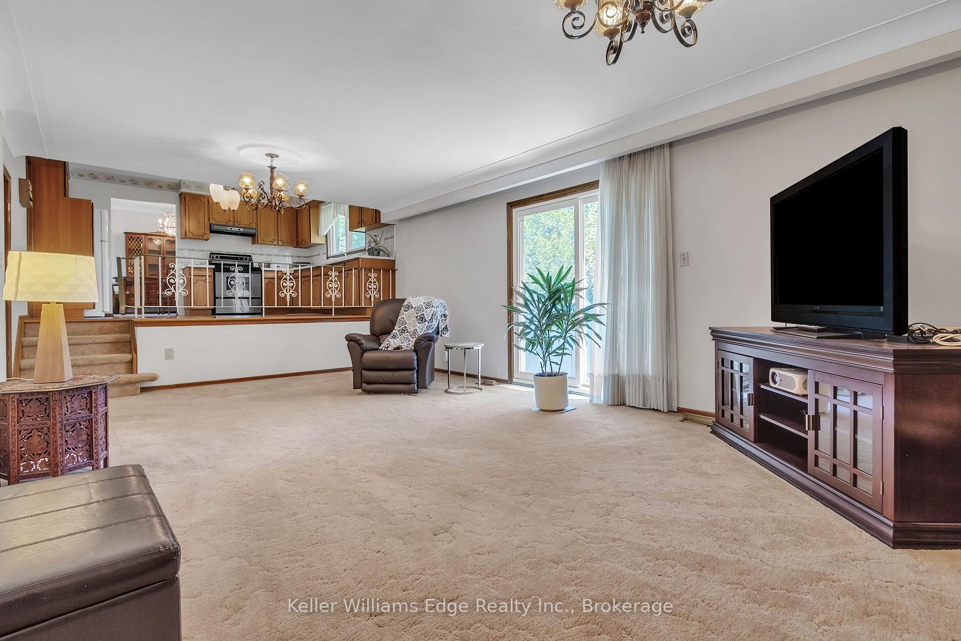 Photo 12 of 2344 Brinell Avenue, Burlington, Freeman — HOMEH