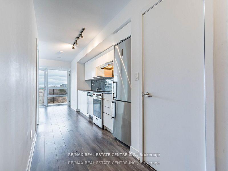 Photo 7 of Unit 605, 120 Varna Drive, Toronto, Englemount-Lawrence — HOMEH