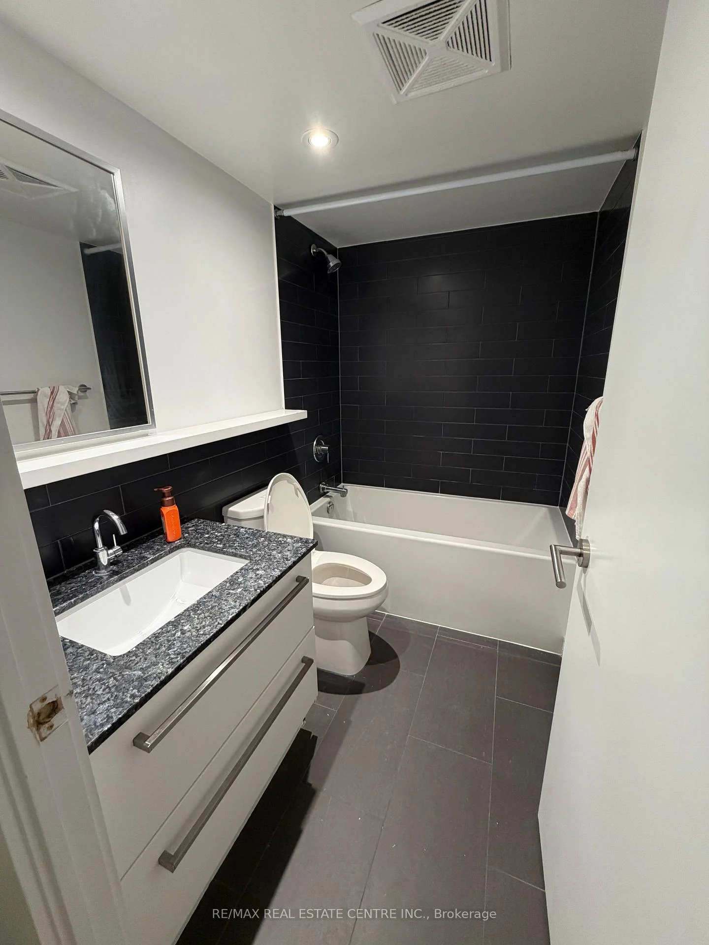Photo 14 of Unit 605, 120 Varna Drive, Toronto, Englemount-Lawrence — HOMEH
