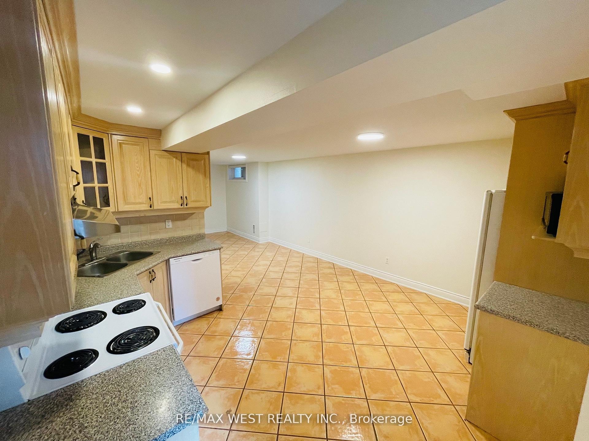 Photo 8 of 94A Mulock Avenue, Toronto, Junction Area — HOMEH