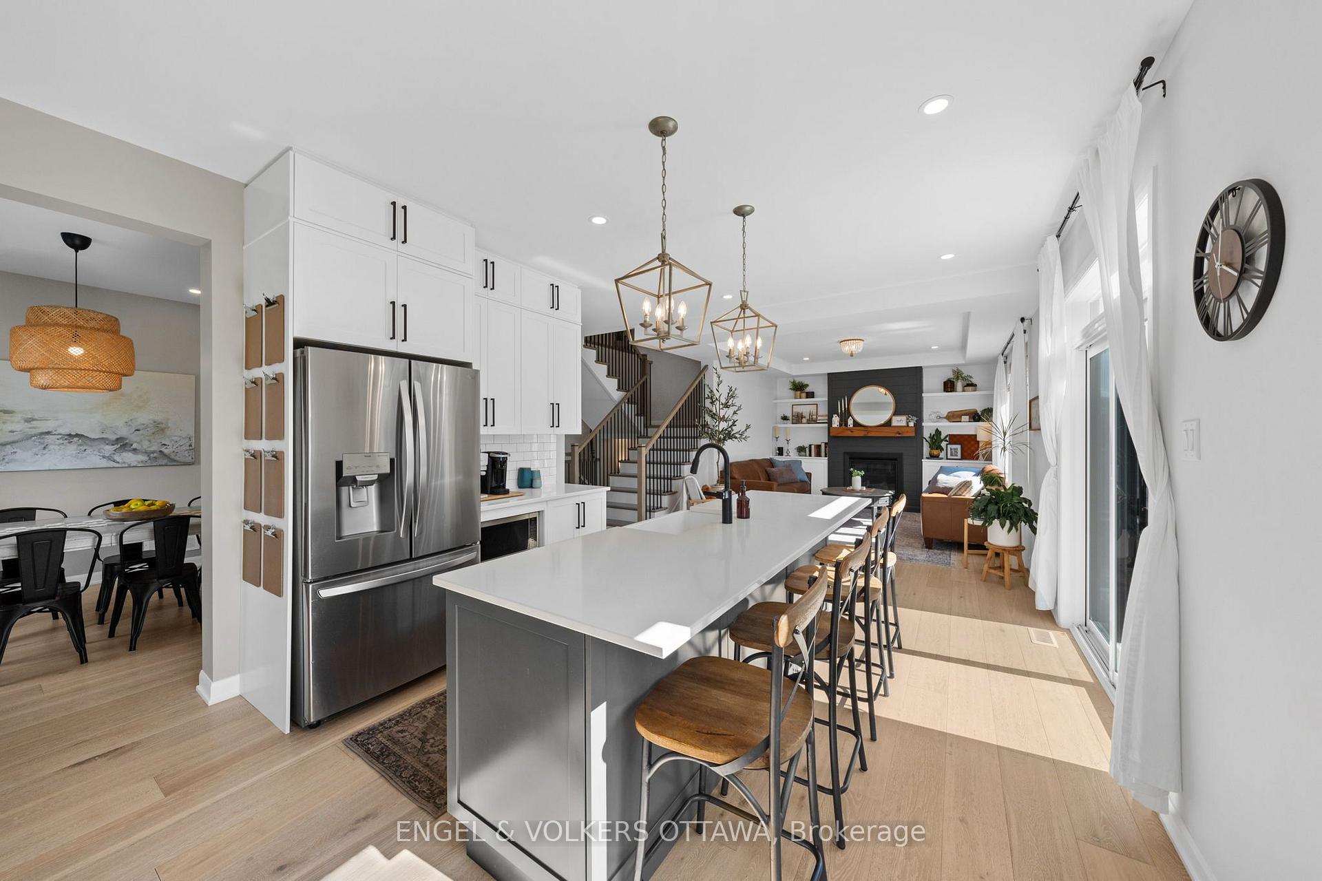 Photo 12 of 720 Coast Circle, Ottawa, Mahogany Community — HOMEH