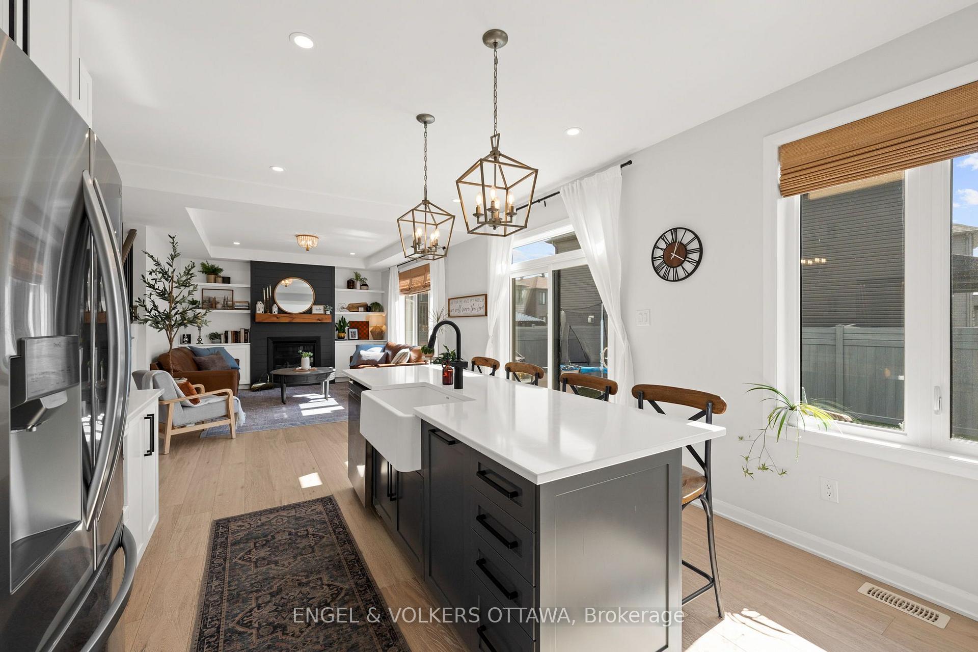 Photo 13 of 720 Coast Circle, Ottawa, Mahogany Community — HOMEH