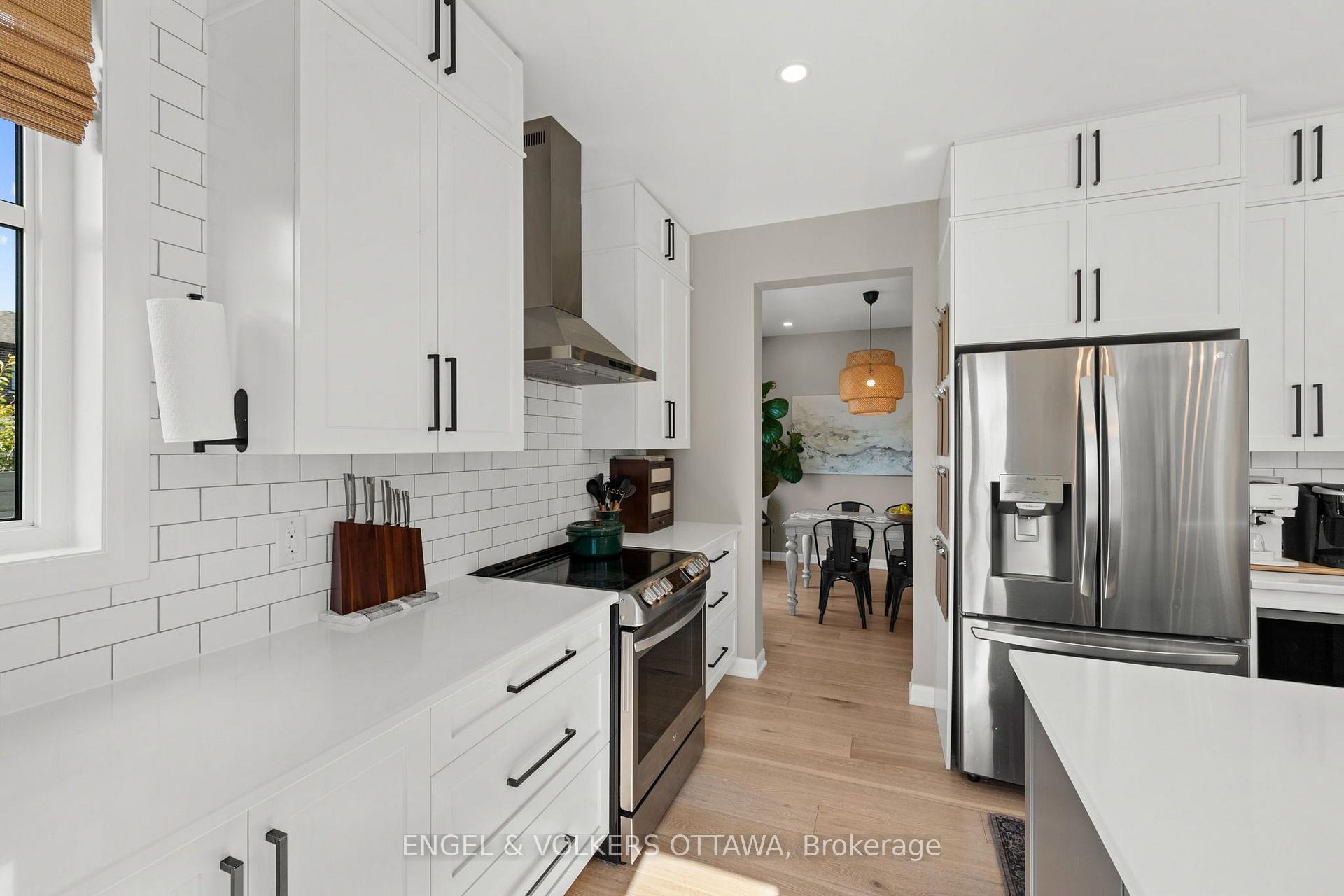 Photo 14 of 720 Coast Circle, Ottawa, Mahogany Community — HOMEH