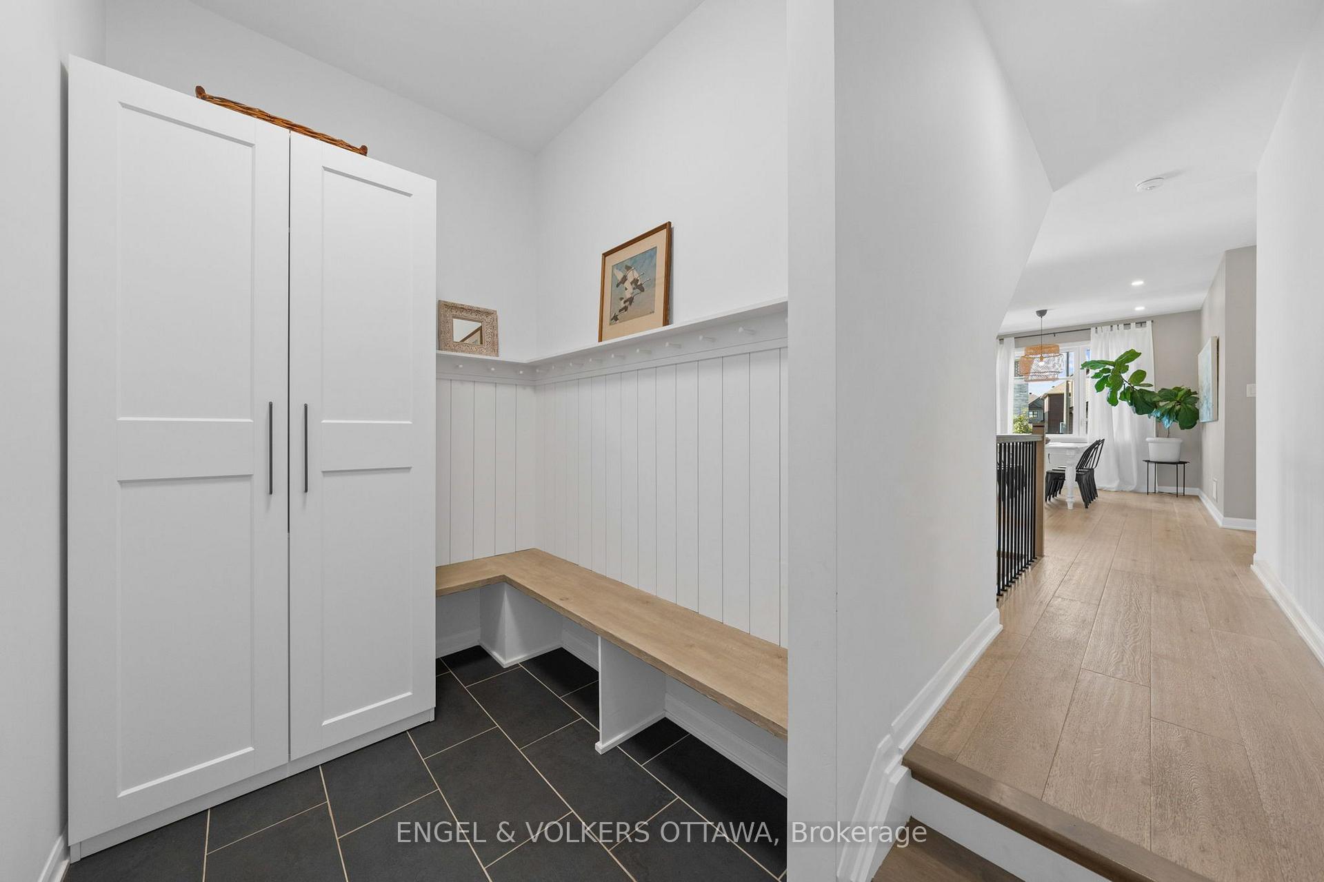 Photo 18 of 720 Coast Circle, Ottawa, Mahogany Community — HOMEH