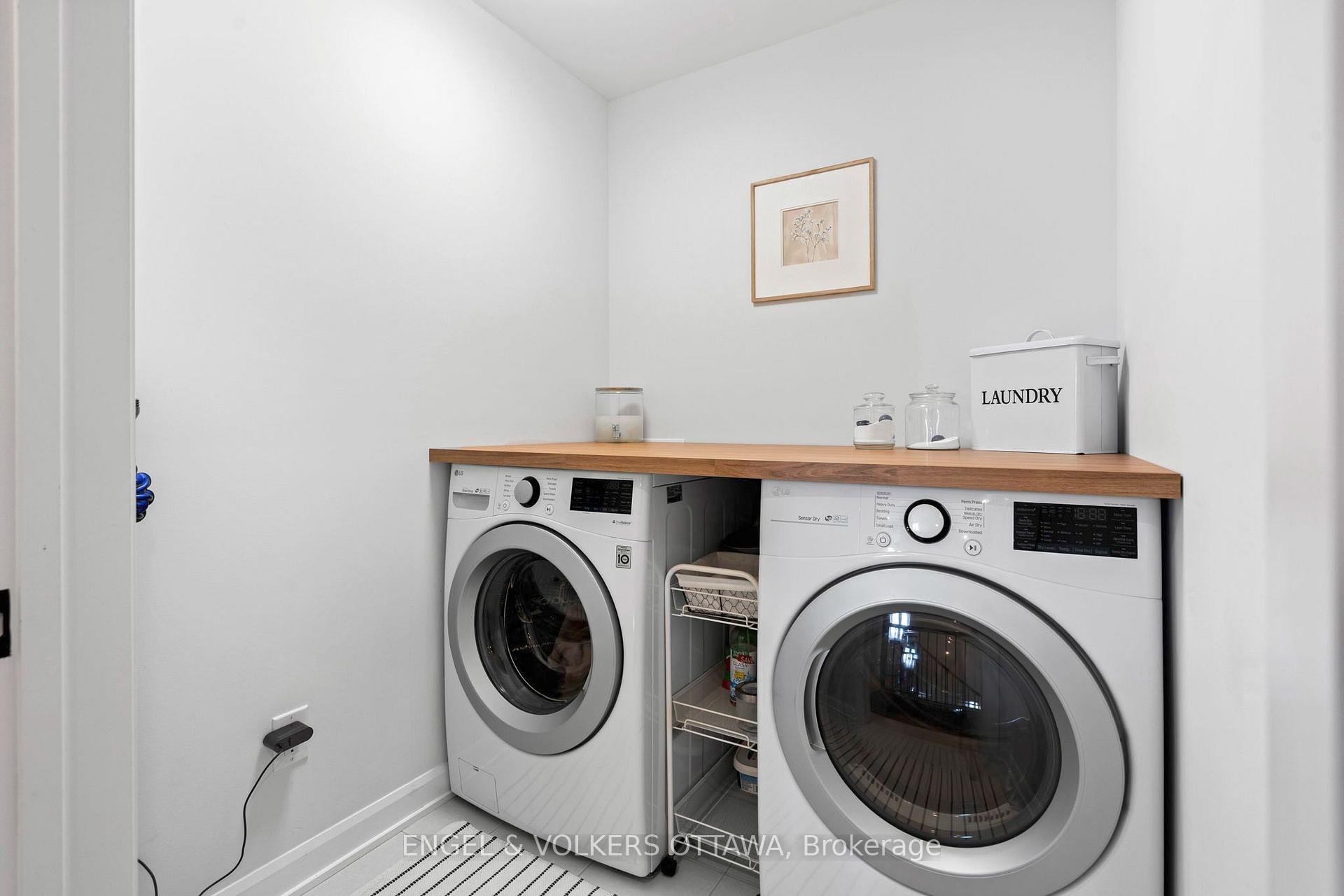 Photo 22 of 720 Coast Circle, Ottawa, Mahogany Community — HOMEH