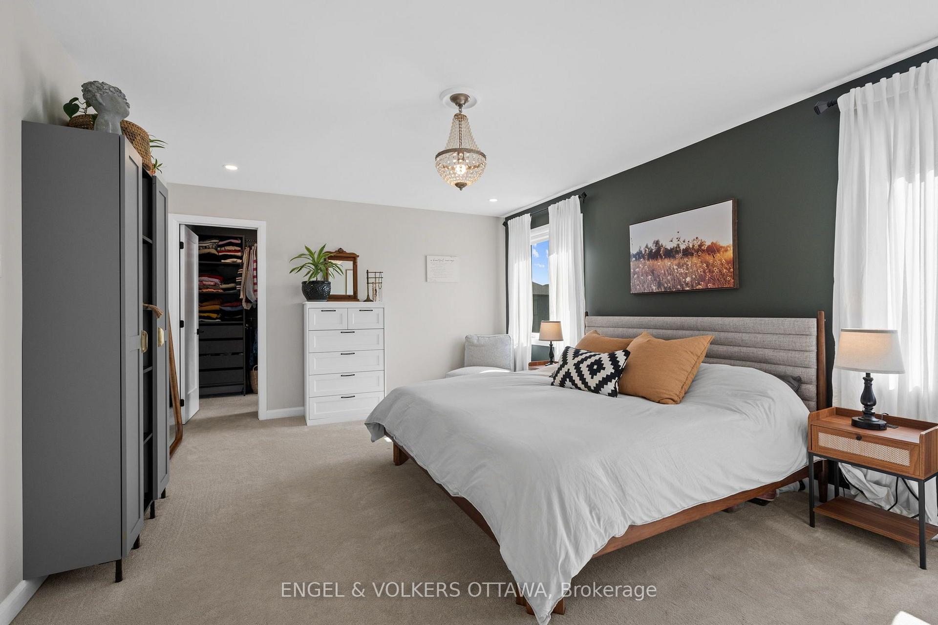 Photo 23 of 720 Coast Circle, Ottawa, Mahogany Community — HOMEH