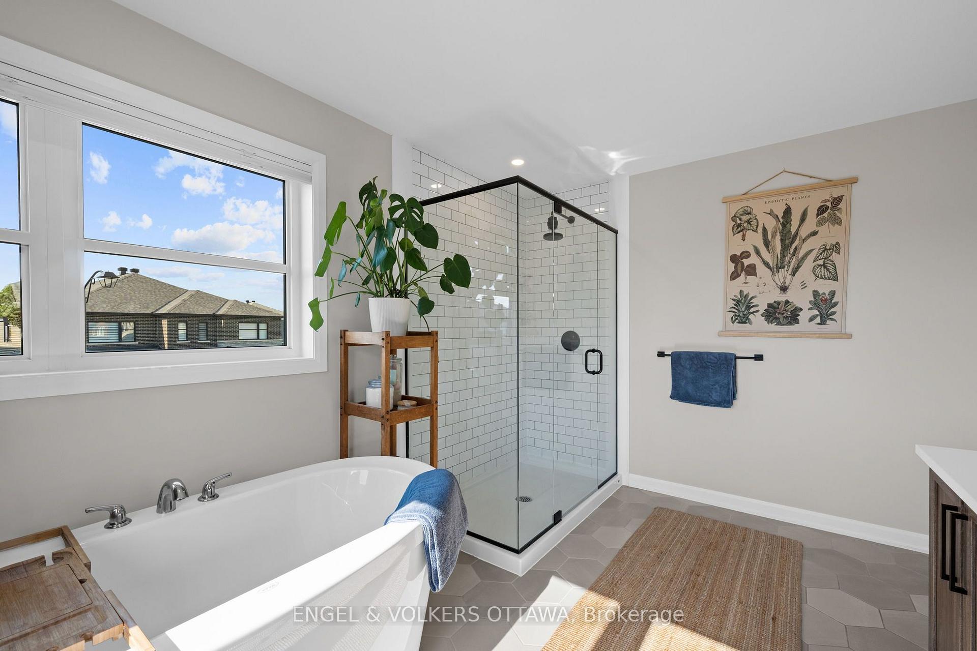 Photo 28 of 720 Coast Circle, Ottawa, Mahogany Community — HOMEH