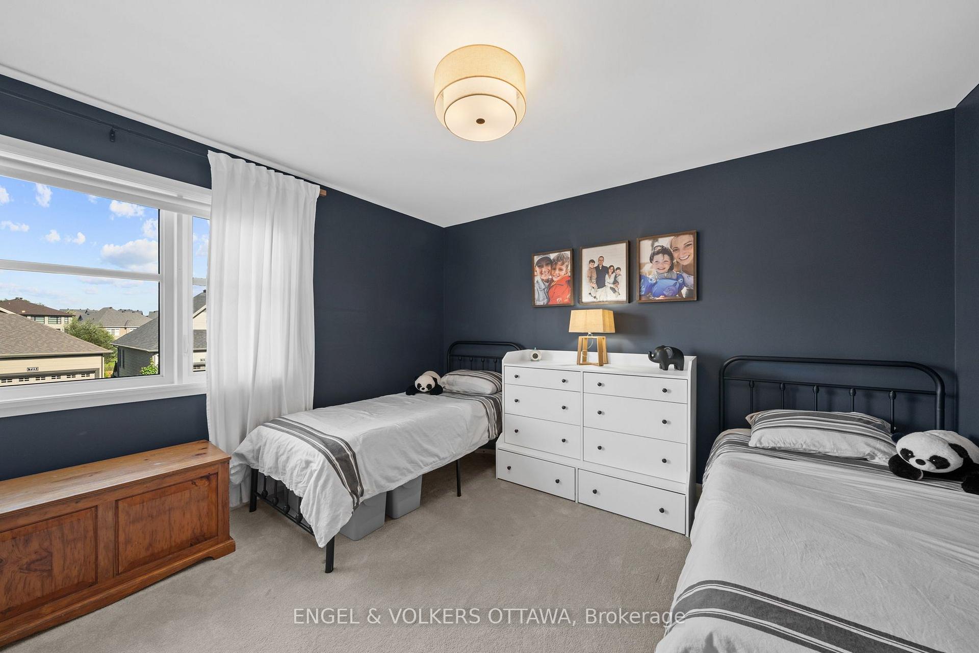 Photo 29 of 720 Coast Circle, Ottawa, Mahogany Community — HOMEH
