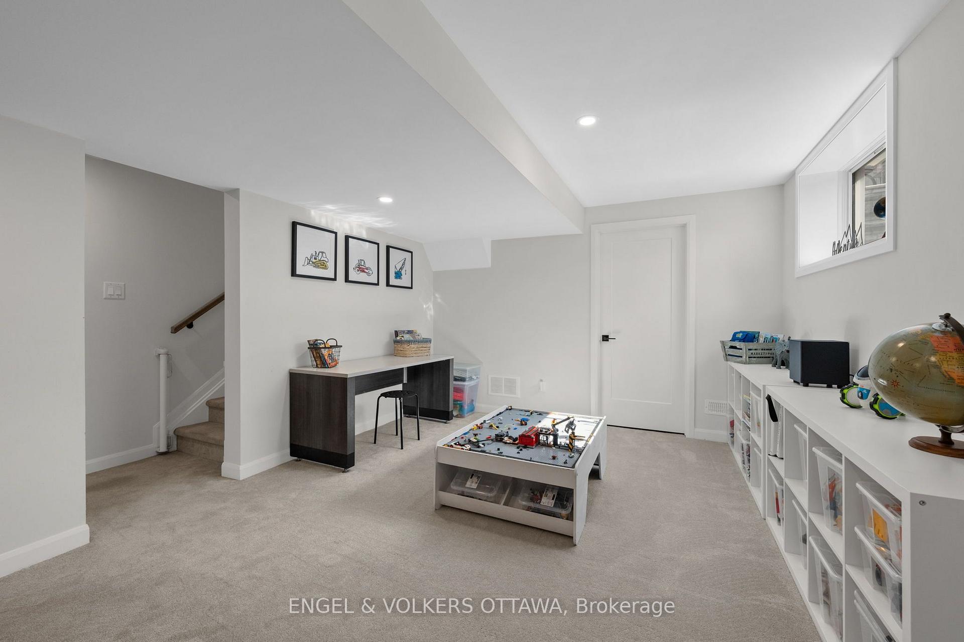 Photo 39 of 720 Coast Circle, Ottawa, Mahogany Community — HOMEH