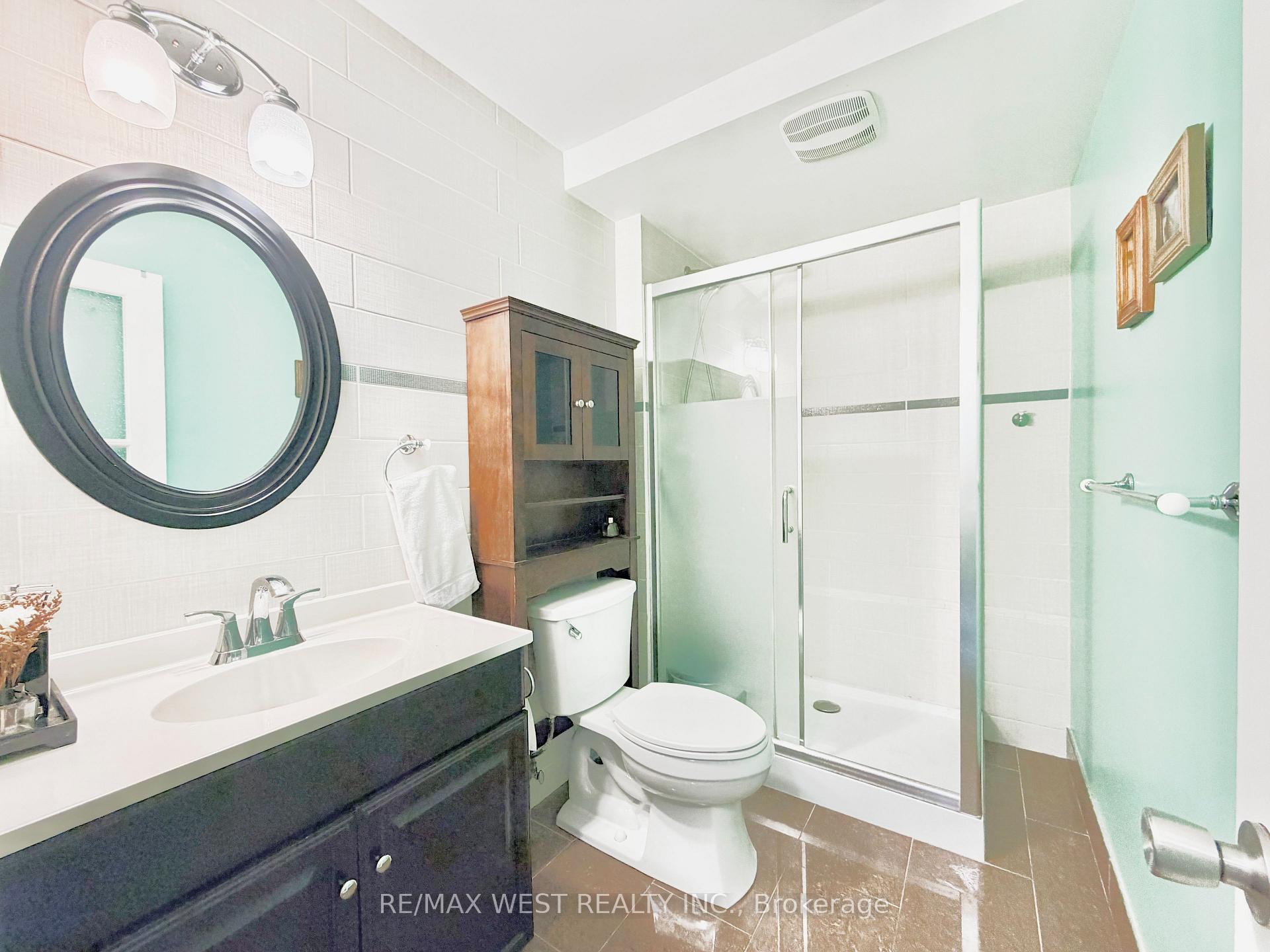 Photo 2 of 63 Summerside Crescent, North York, Hillcrest Village — HOMEH