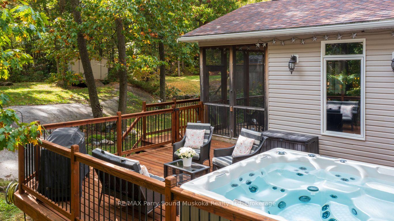 Photo 3 of 8 Ansley Street, Parry Sound — HOMEH