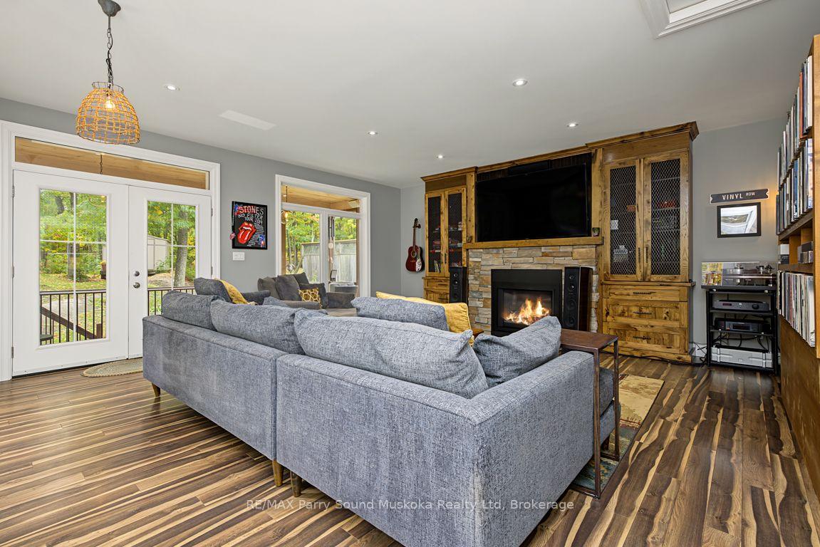 Photo 6 of 8 Ansley Street, Parry Sound — HOMEH