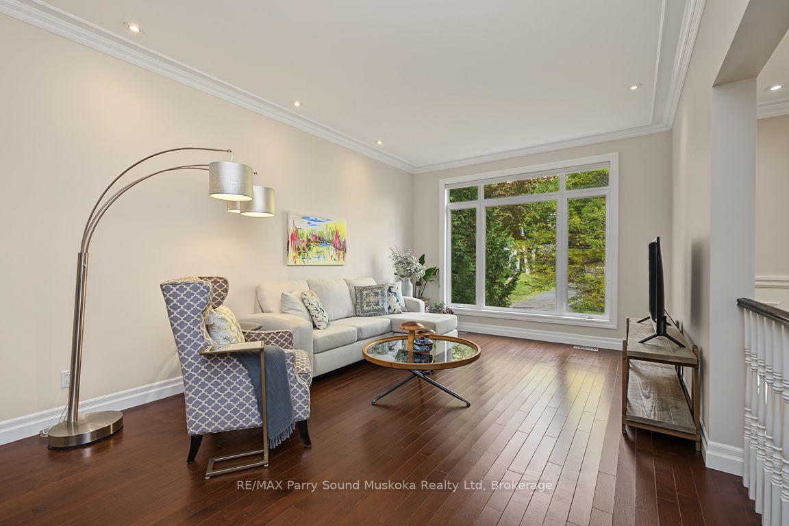 Photo 11 of 8 Ansley Street, Parry Sound — HOMEH