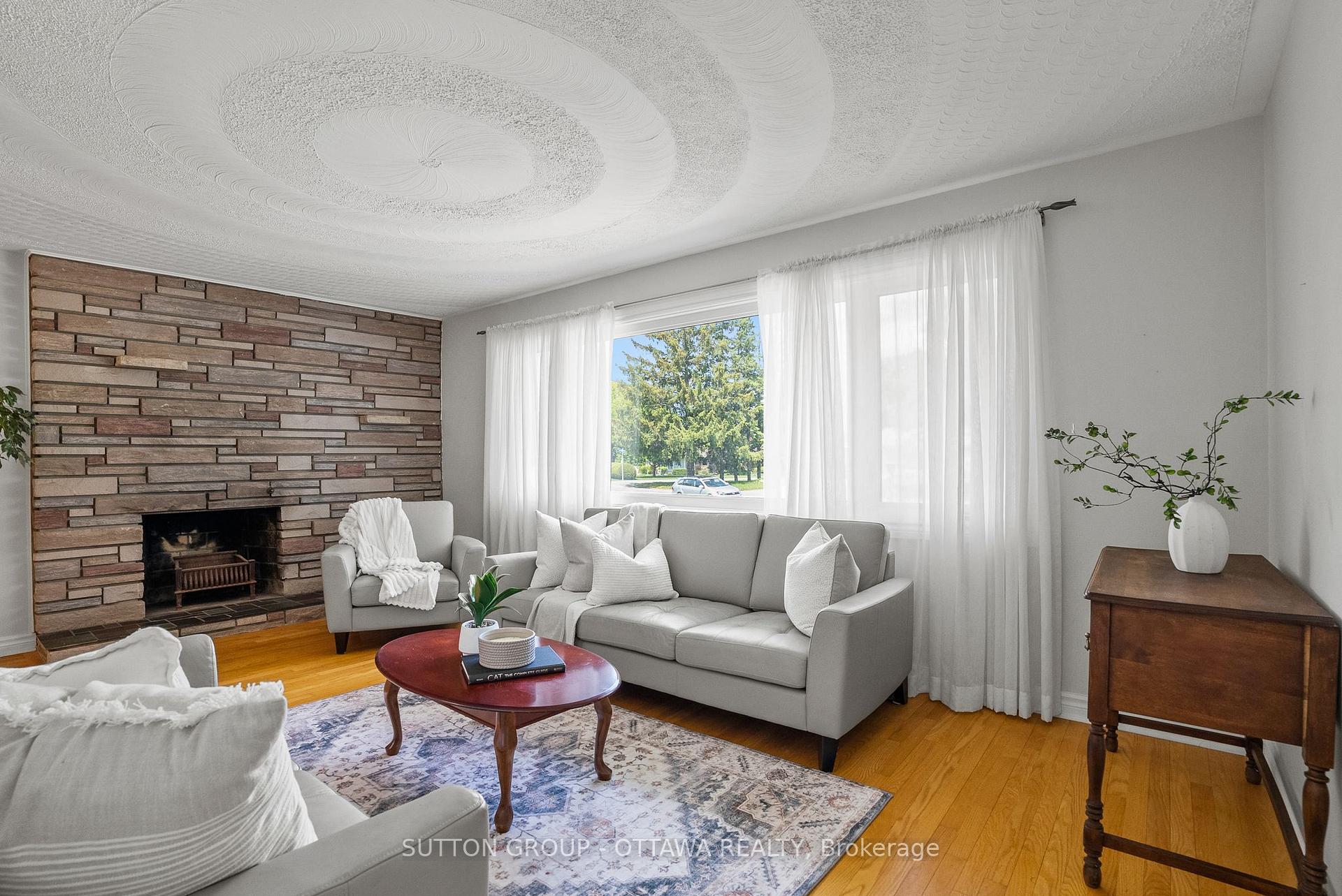 Photo 7 of 45 Larkspur Drive, Ottawa, Lynwood Village — HOMEH