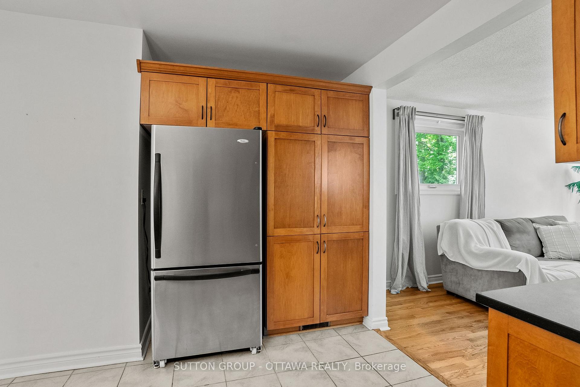 Photo 17 of 45 Larkspur Drive, Ottawa, Lynwood Village — HOMEH