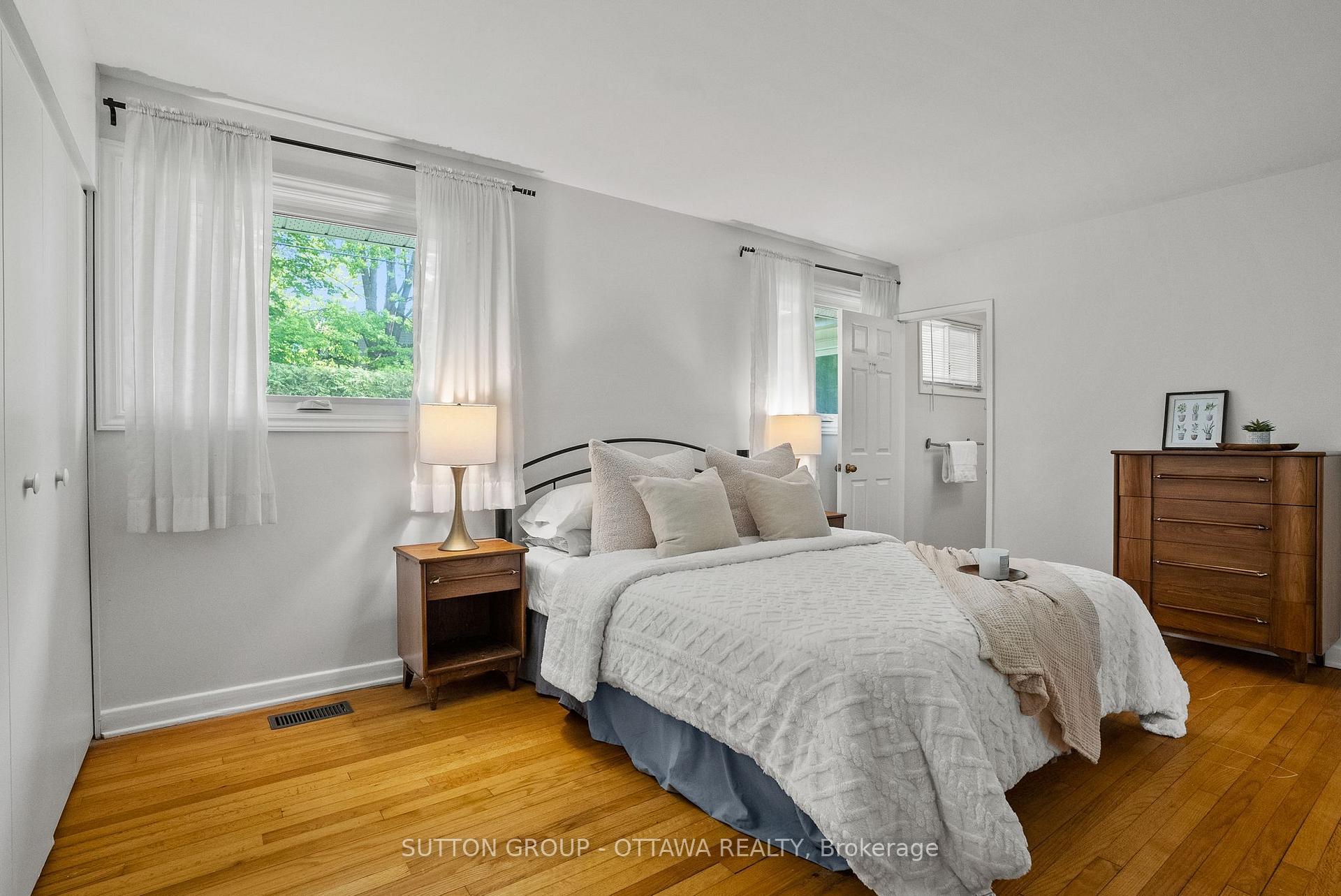 Photo 22 of 45 Larkspur Drive, Ottawa, Lynwood Village — HOMEH