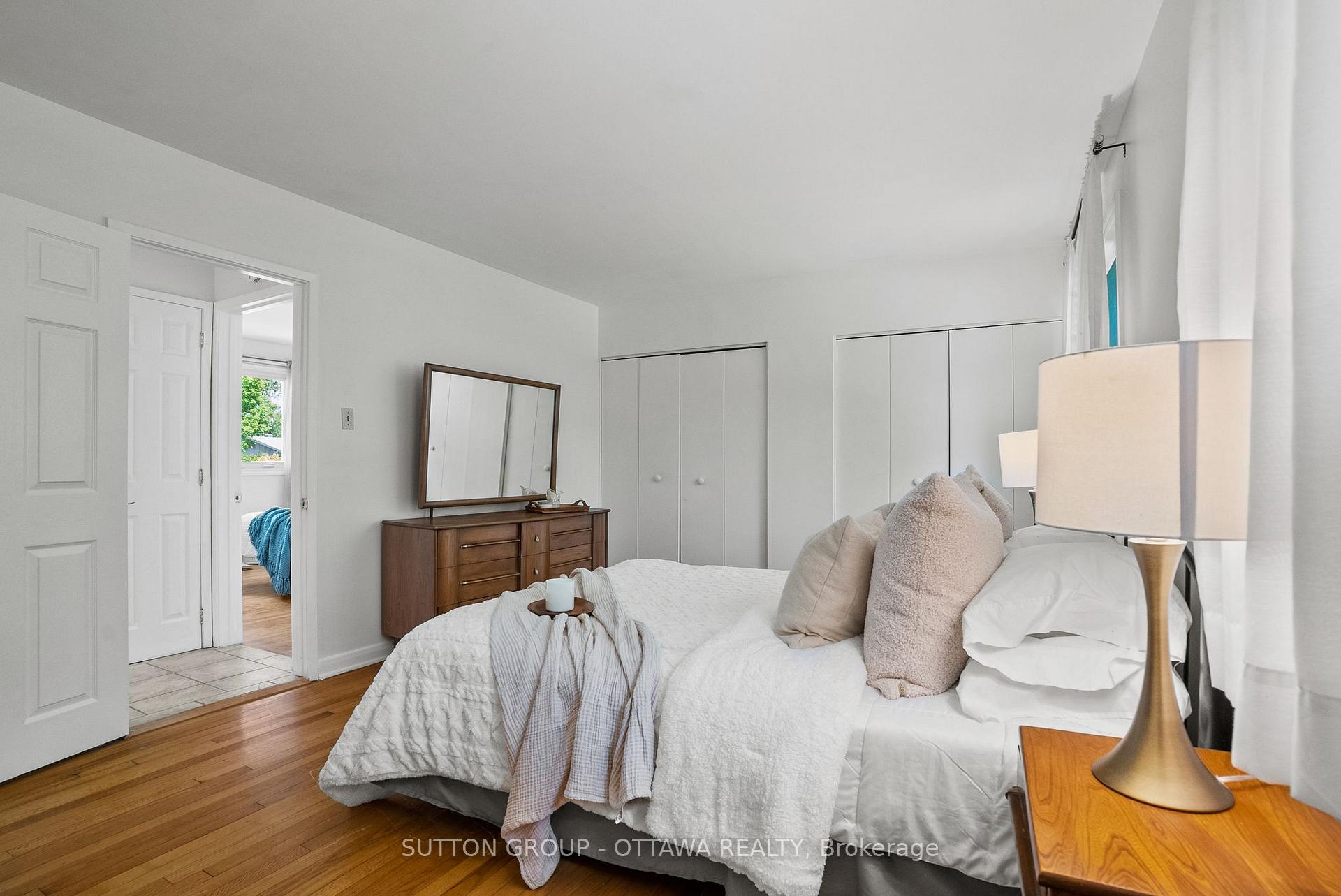 Photo 23 of 45 Larkspur Drive, Ottawa, Lynwood Village — HOMEH