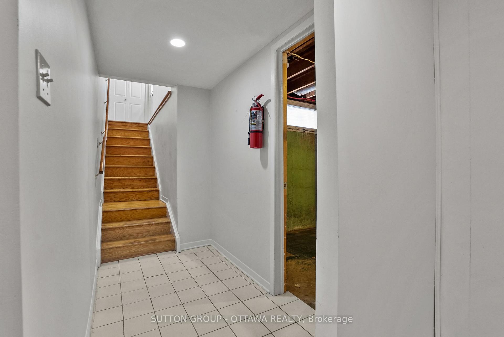 Photo 30 of 45 Larkspur Drive, Ottawa, Lynwood Village — HOMEH