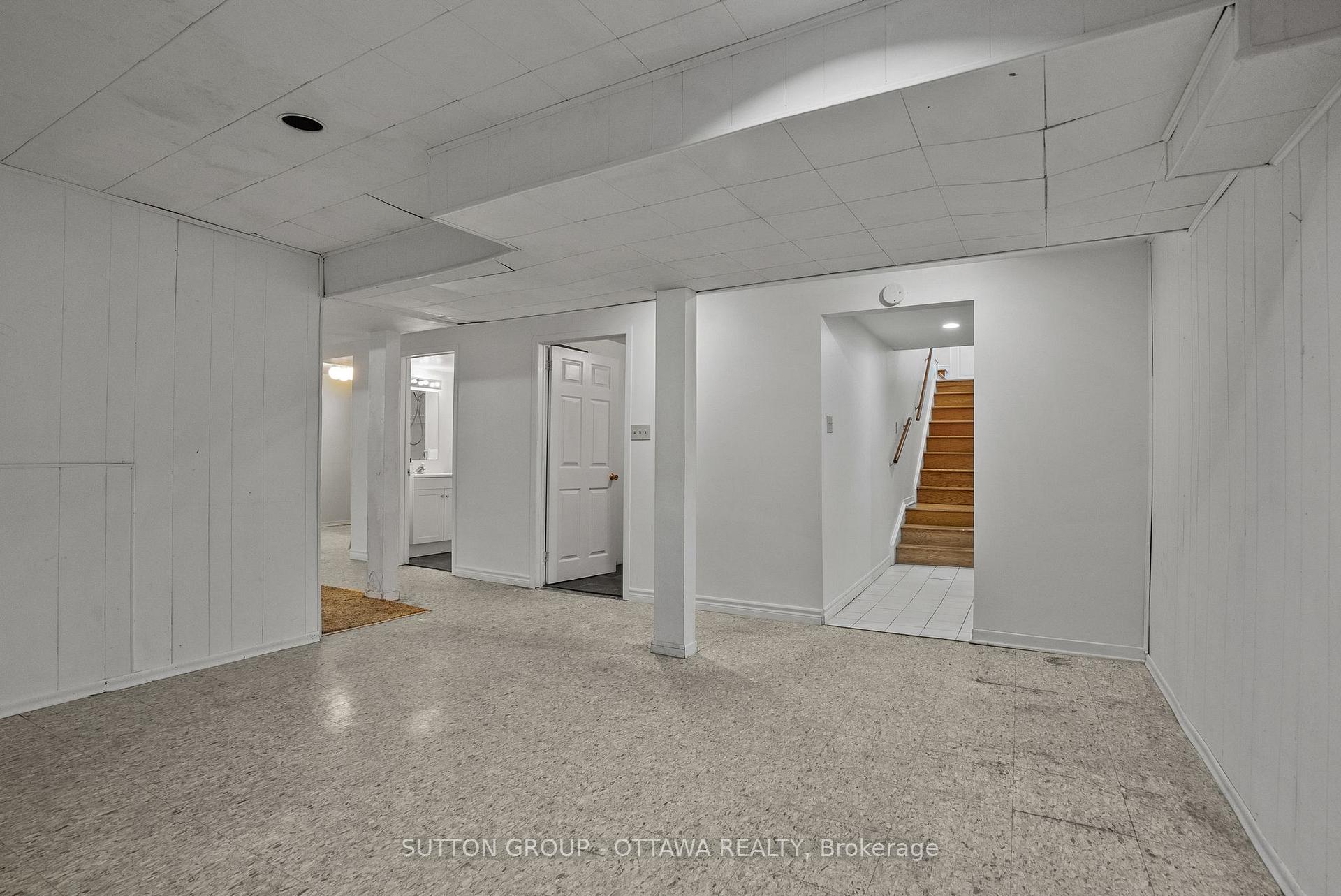 Photo 31 of 45 Larkspur Drive, Ottawa, Lynwood Village — HOMEH