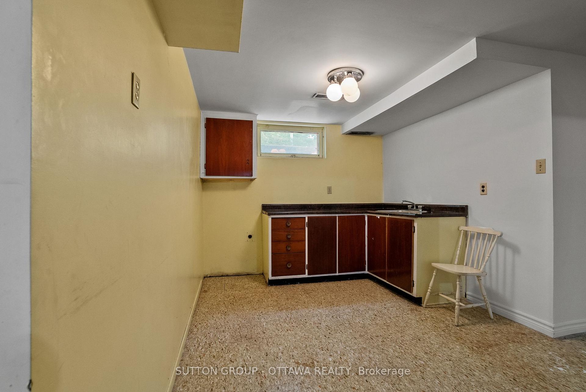 Photo 39 of 45 Larkspur Drive, Ottawa, Lynwood Village — HOMEH