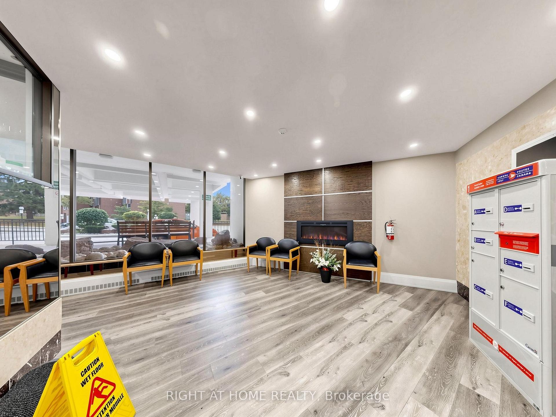 Photo 10 of Unit 915, 5 Vicora Linkway Way, Toronto, Flemingdon Park — HOMEH