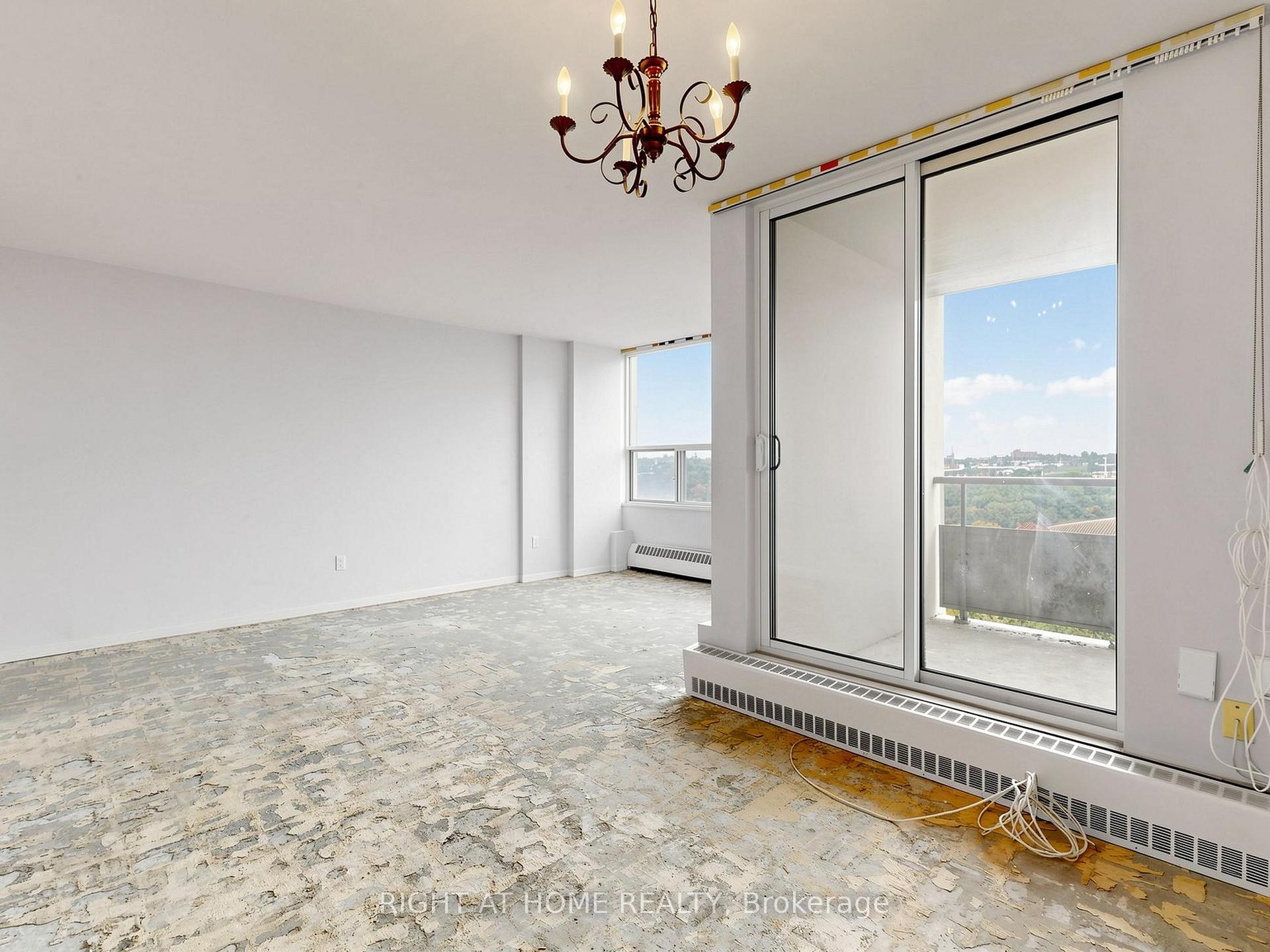Photo 14 of Unit 915, 5 Vicora Linkway Way, Toronto, Flemingdon Park — HOMEH