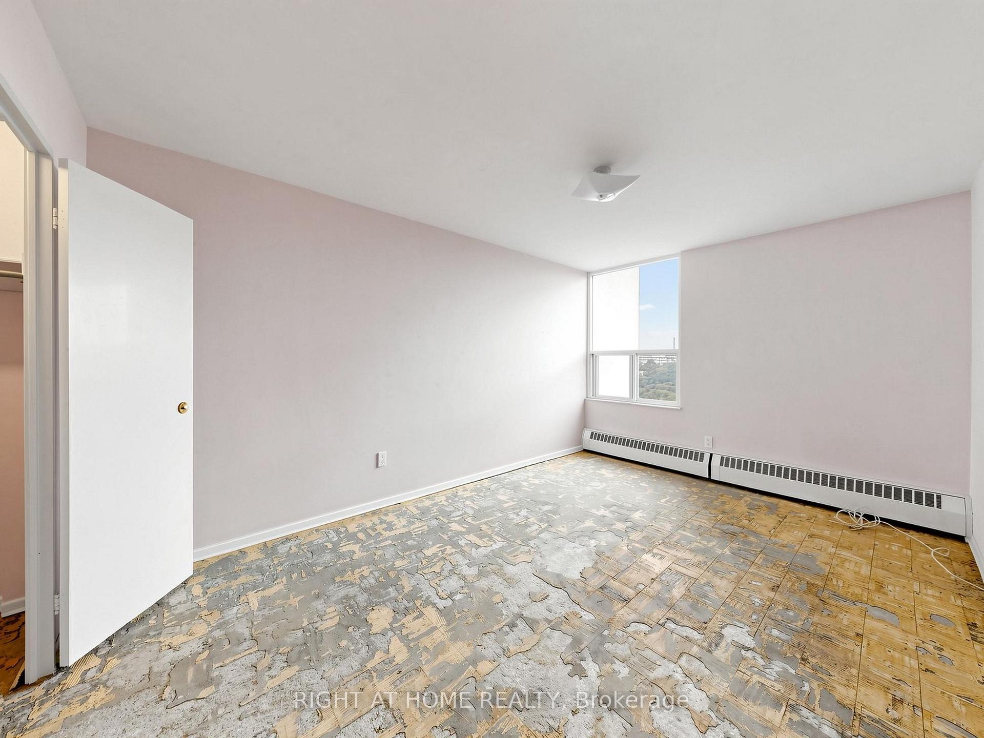 Photo 26 of Unit 915, 5 Vicora Linkway Way, Toronto, Flemingdon Park — HOMEH