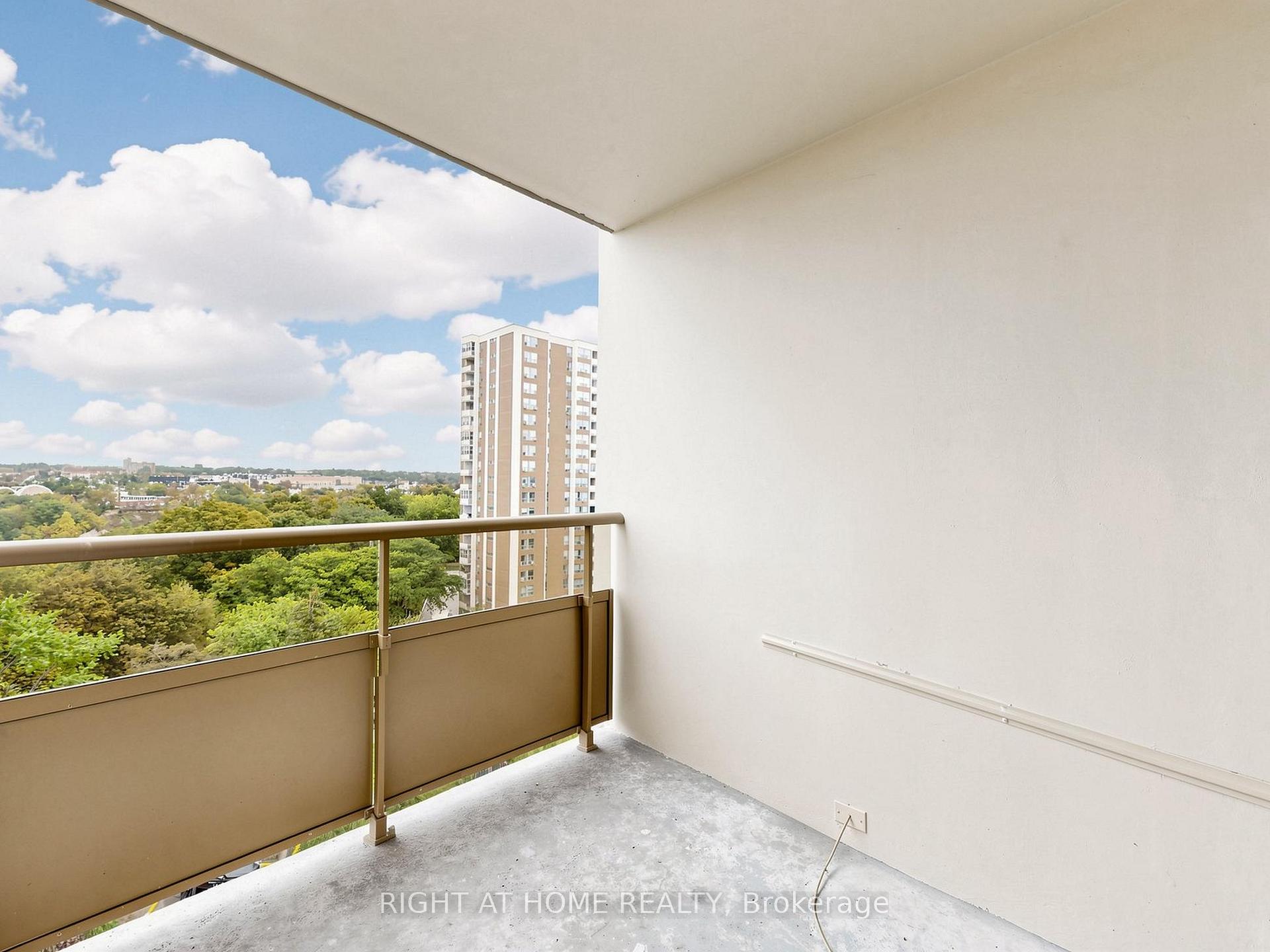 Photo 31 of Unit 915, 5 Vicora Linkway Way, Toronto, Flemingdon Park — HOMEH