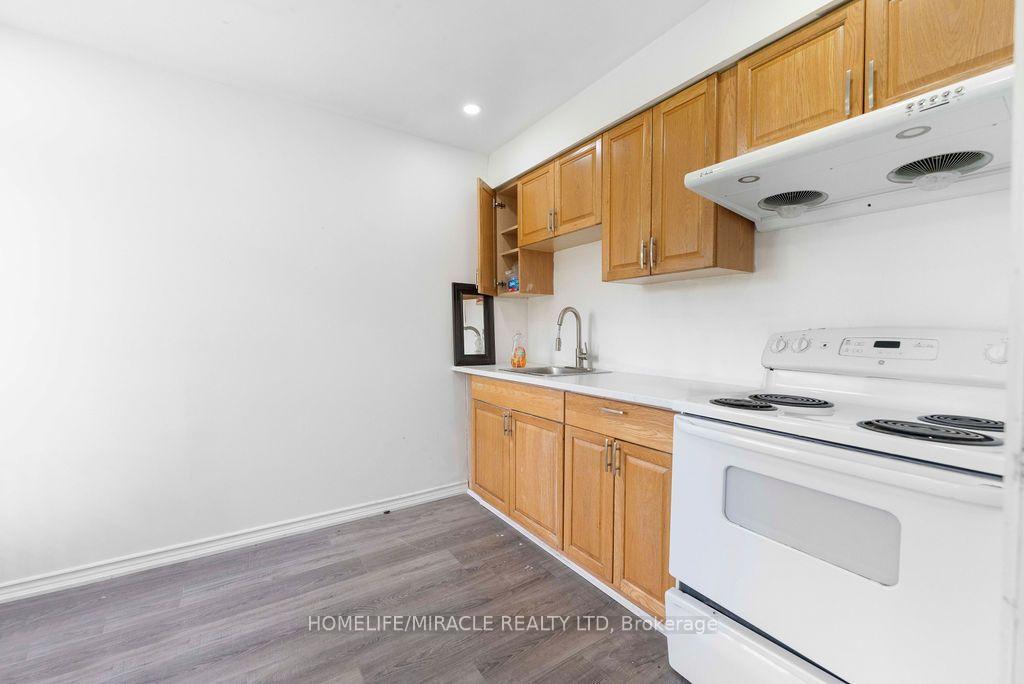 Photo 5 of Unit Basement, 2037 Simcoe Street N, Oshawa, Samac — HOMEH