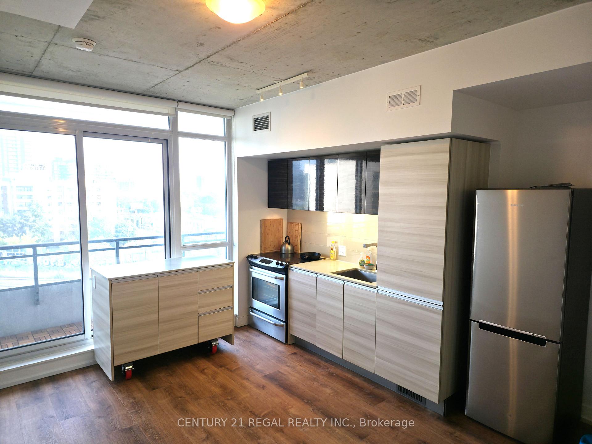 Photo 4 of Unit 705, 20 Minowan Miikan Lane, Toronto, Little Portugal — HOMEH