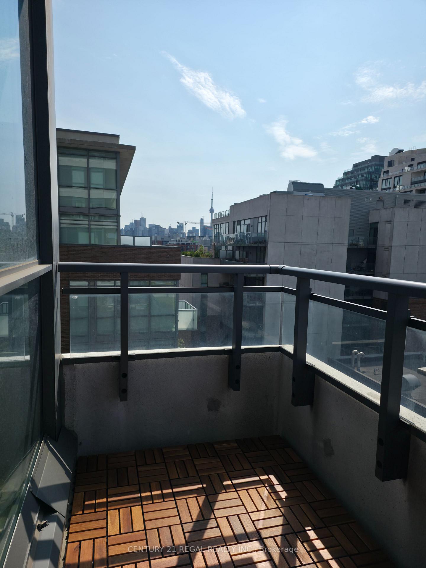 Photo 8 of Unit 705, 20 Minowan Miikan Lane, Toronto, Little Portugal — HOMEH