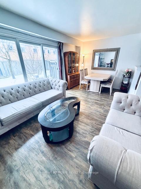 Photo 11 of Unit 7, 925 Bayly Street, Pickering, West Shore — HOMEH