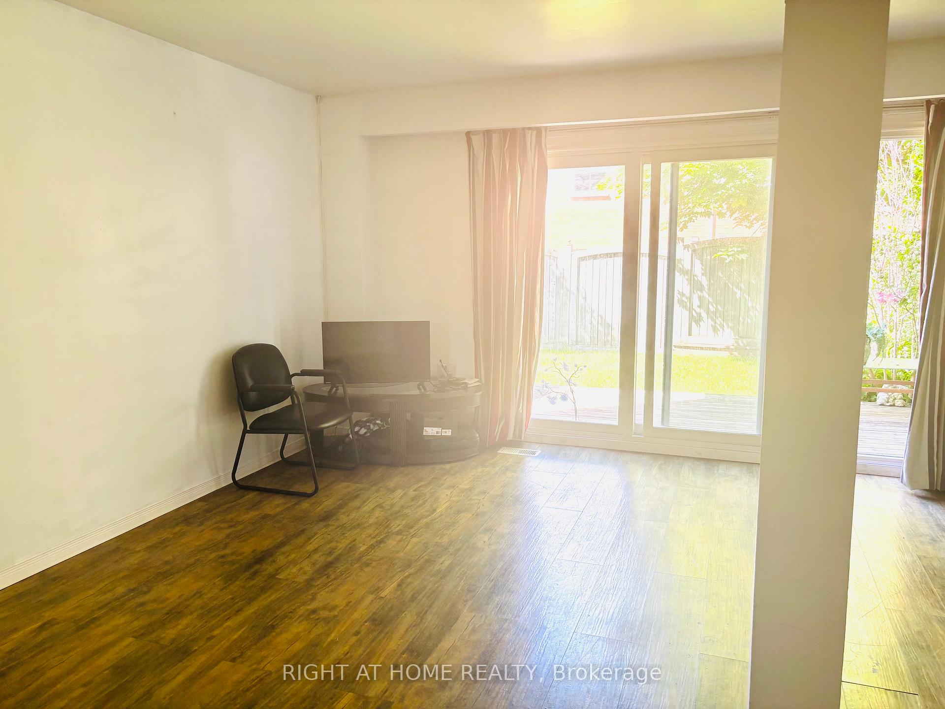 Photo 38 of Unit 7, 925 Bayly Street, Pickering, West Shore — HOMEH