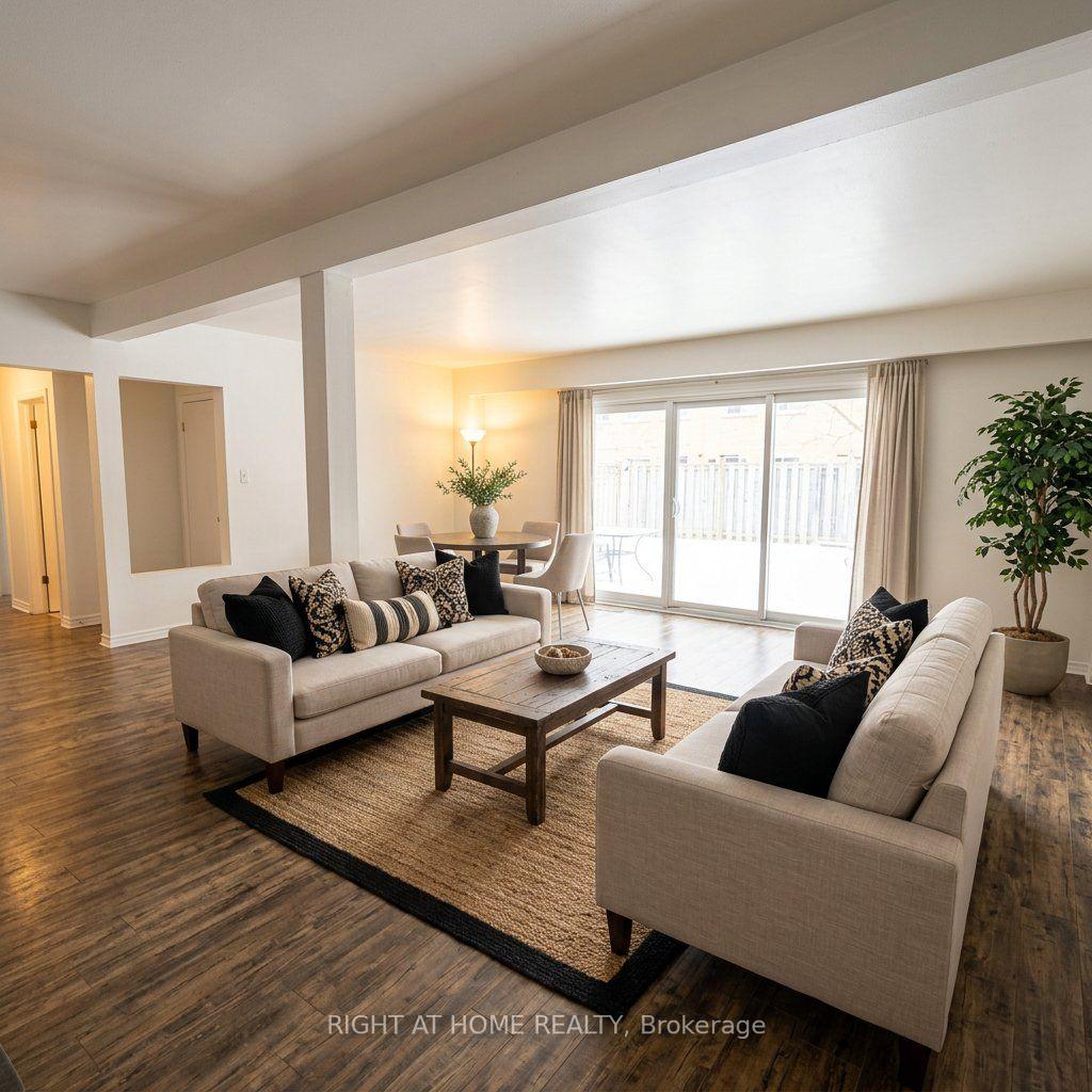 Photo 4 of Unit 7, 925 Bayly Street, Pickering, West Shore — HOMEH