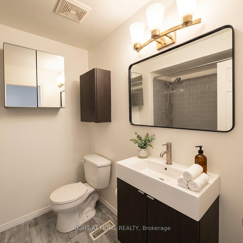 Photo 31 of Unit 7, 925 Bayly Street, Pickering, West Shore — HOMEH