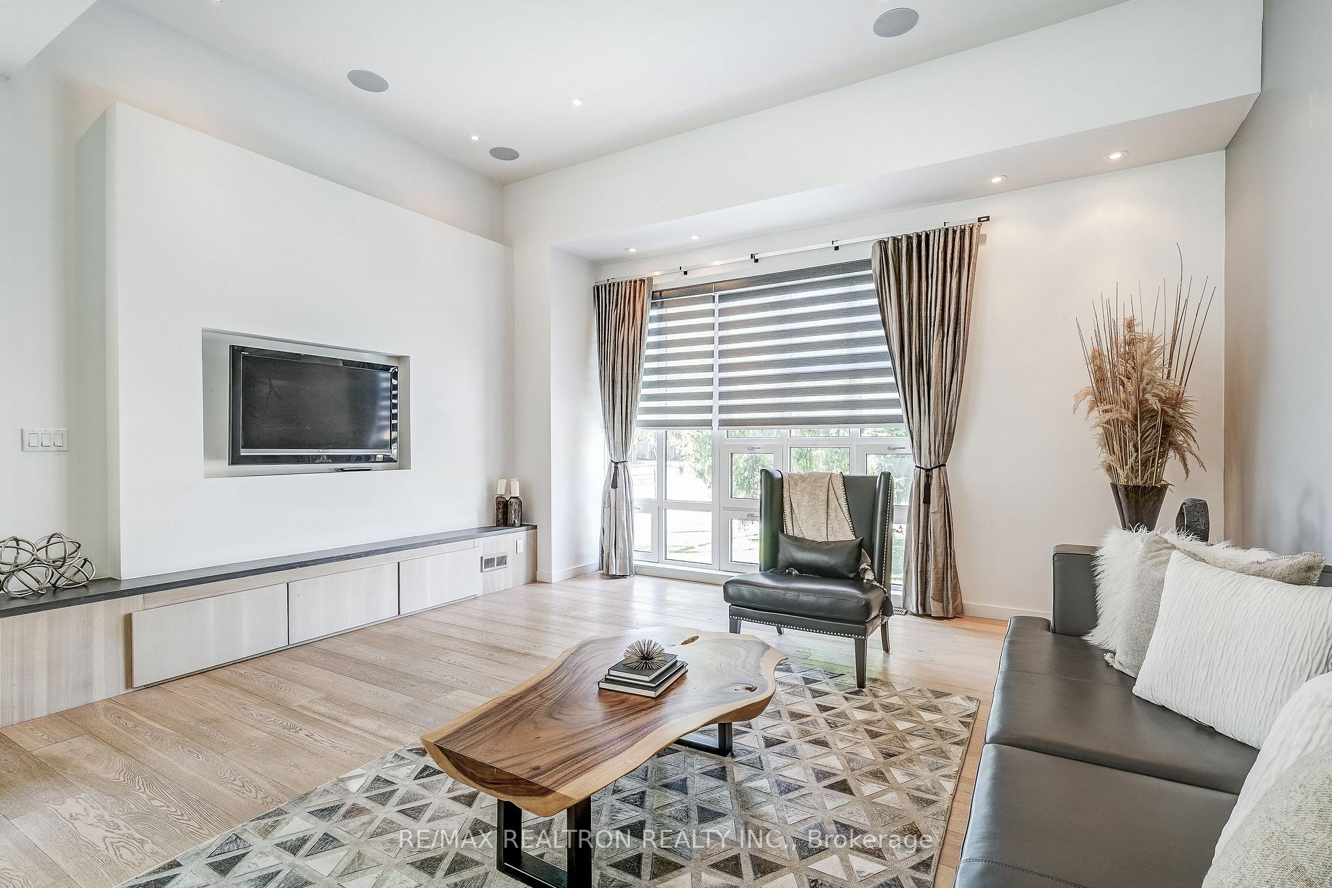 Photo 9 of 87 Otonabee Avenue, North York, Newtonbrook East — HOMEH