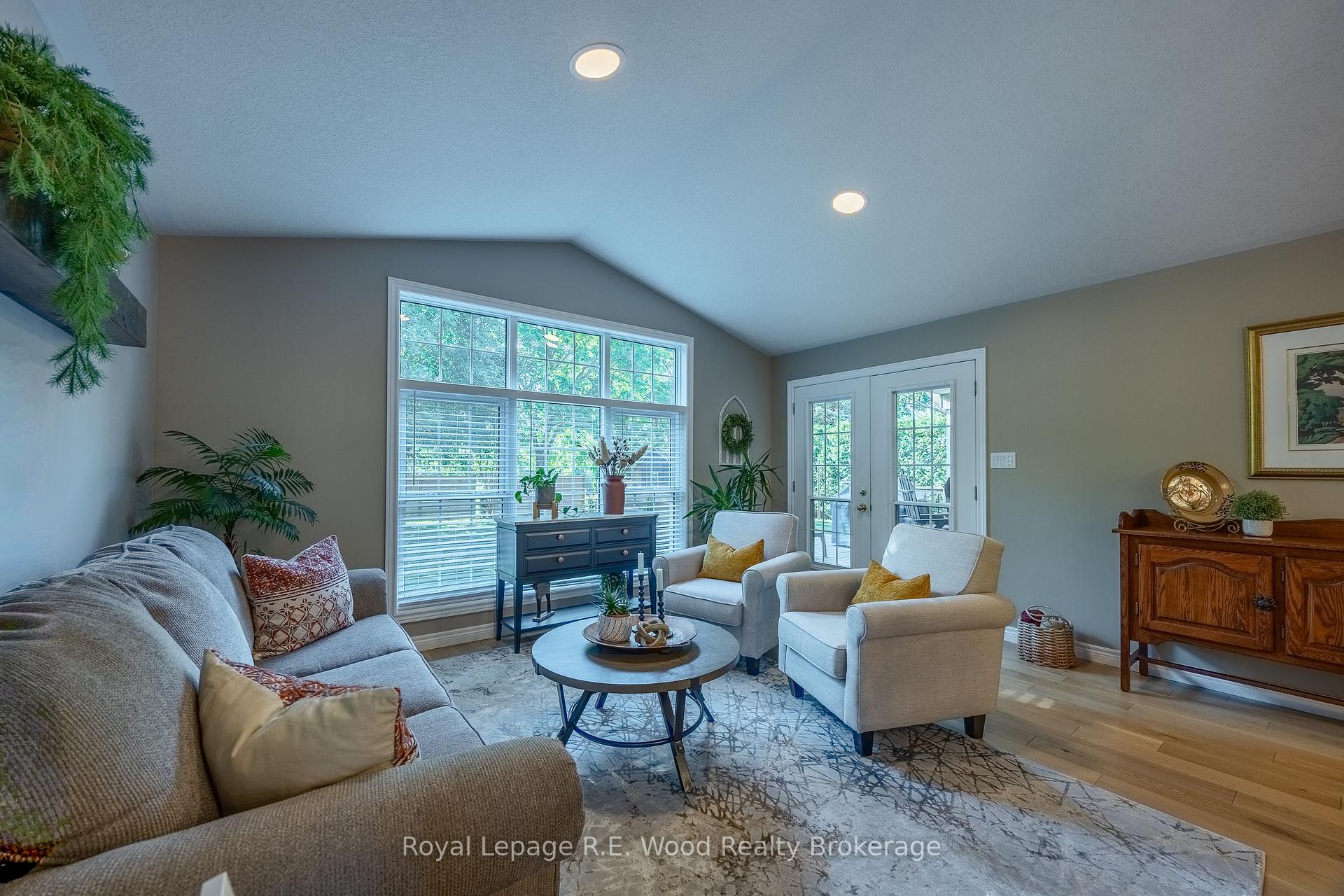 Photo 15 of 3 Otterview Drive, Norwich, Otterville — HOMEH