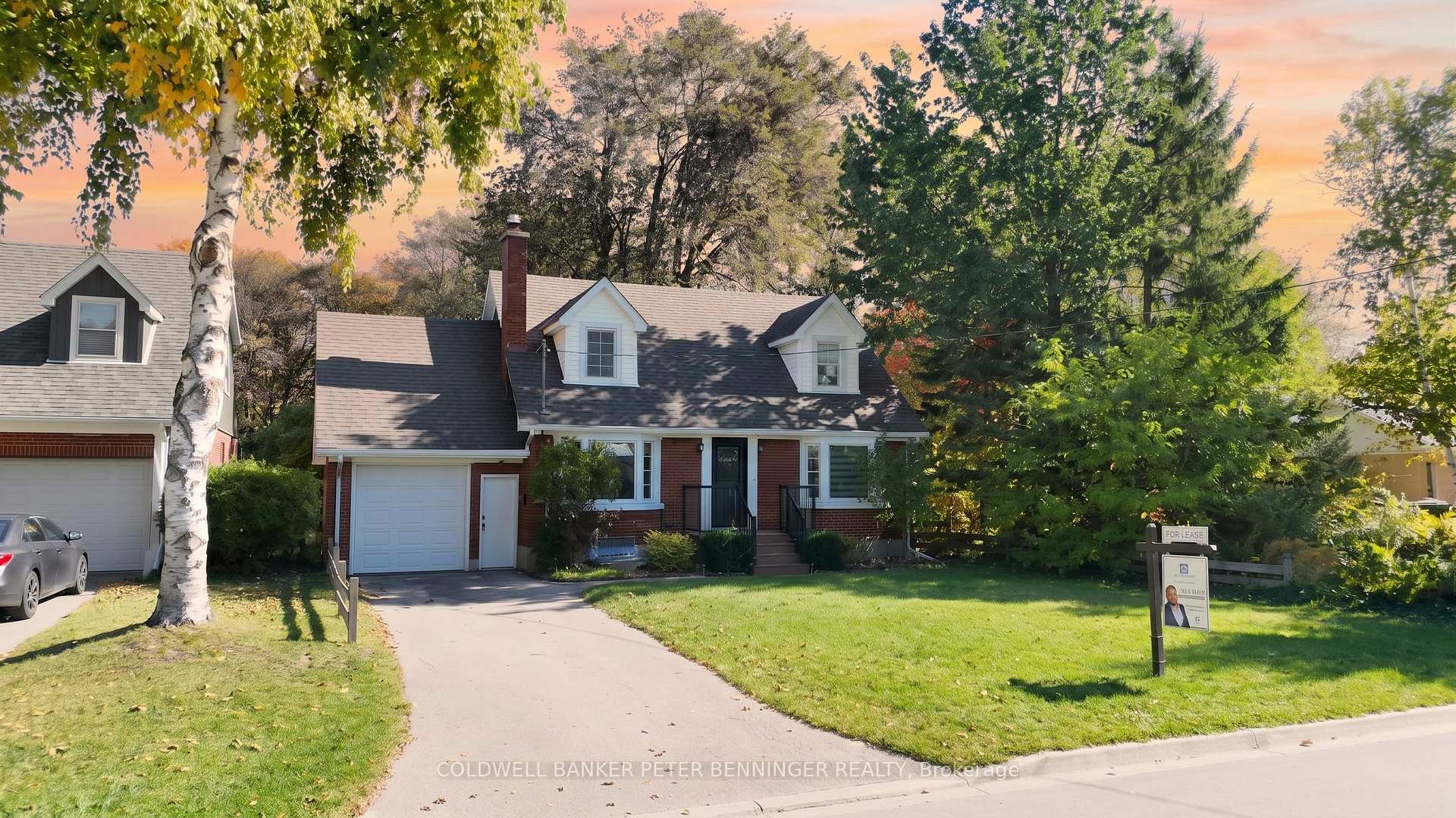 Photo 4 of 84 Ethel Street, Kitchener, Heritage Park/Rosemount — HOMEH