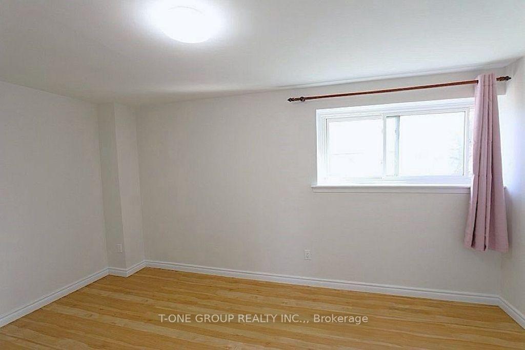 Photo 10 of Unit 9, 8 Liszt Gate, North York, Hillcrest Village — HOMEH