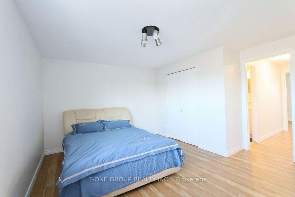 Photo 11 of Unit 9, 8 Liszt Gate, North York, Hillcrest Village — HOMEH