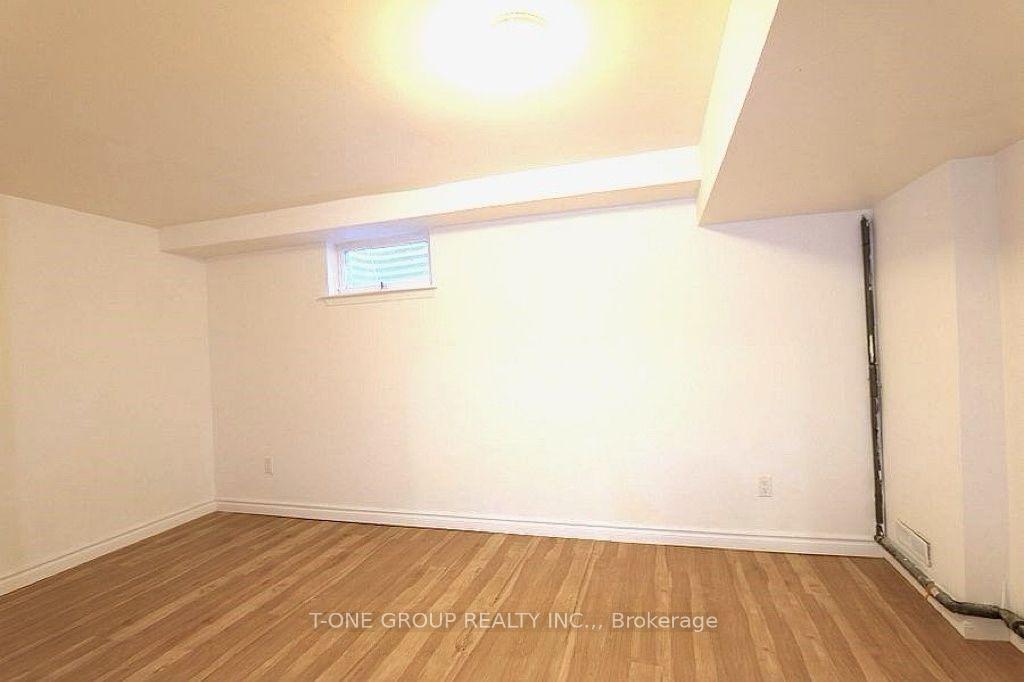 Photo 12 of Unit 9, 8 Liszt Gate, North York, Hillcrest Village — HOMEH