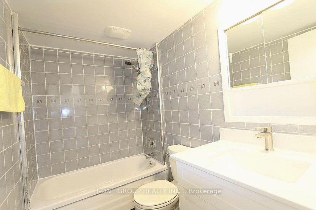 Photo 13 of Unit 9, 8 Liszt Gate, North York, Hillcrest Village — HOMEH