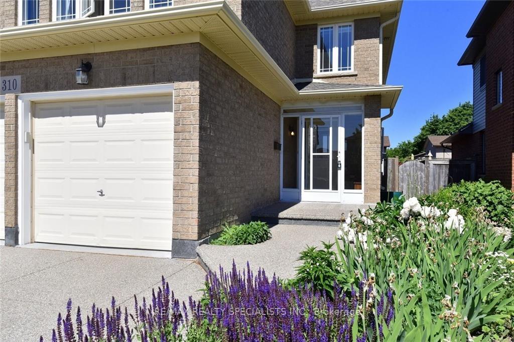 Photo 4 of Unit UPPER ROOM, 310 Brigadoon Drive, Hamilton, Kernighan — HOMEH
