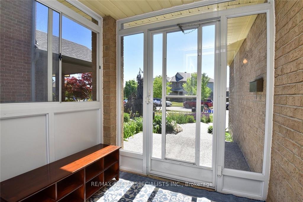 Photo 5 of Unit UPPER ROOM, 310 Brigadoon Drive, Hamilton, Kernighan — HOMEH