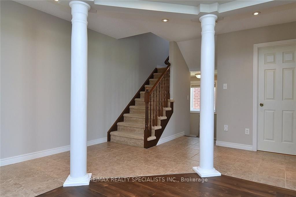 Photo 14 of Unit UPPER ROOM, 310 Brigadoon Drive, Hamilton, Kernighan — HOMEH