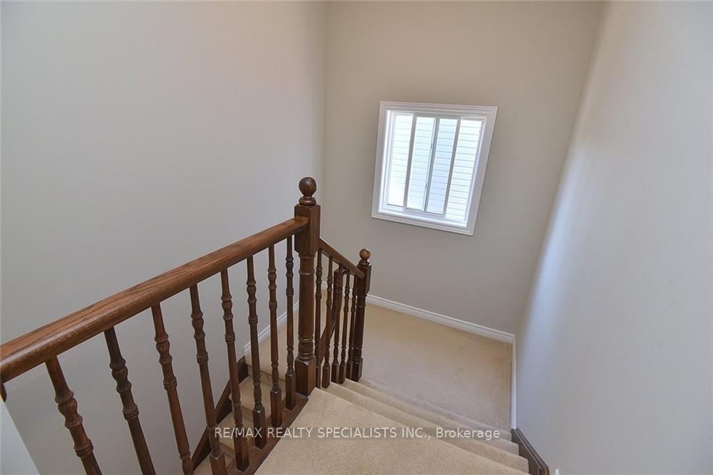 Photo 15 of Unit UPPER ROOM, 310 Brigadoon Drive, Hamilton, Kernighan — HOMEH
