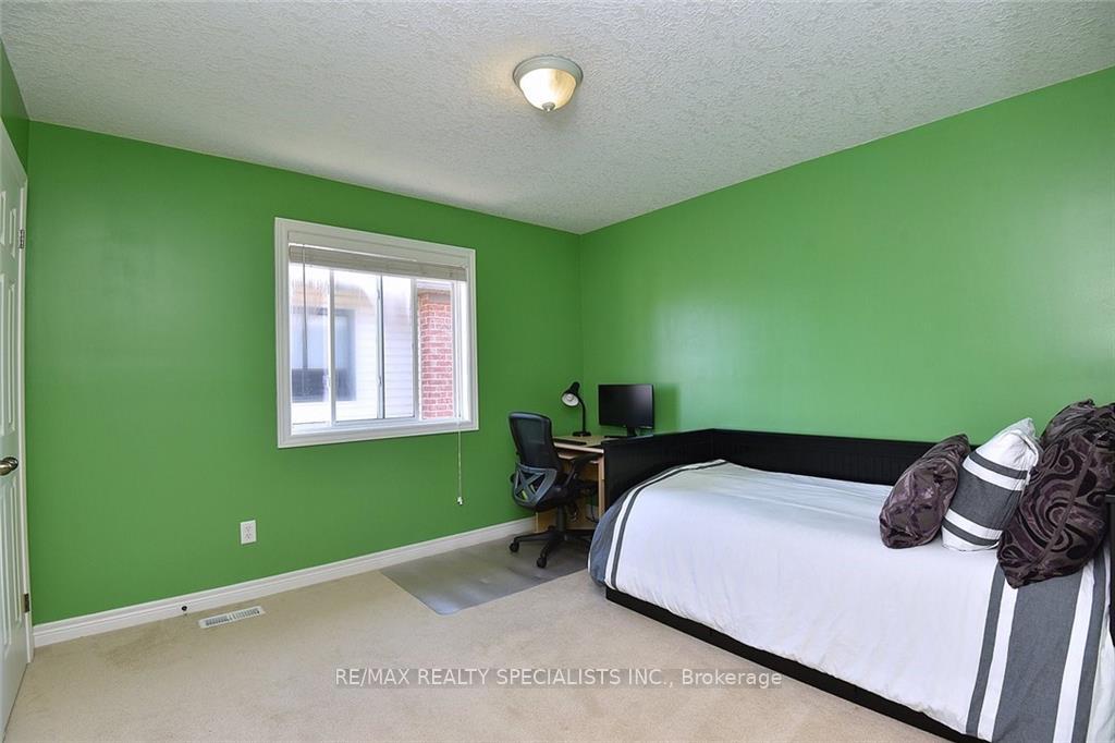 Photo 18 of Unit UPPER ROOM, 310 Brigadoon Drive, Hamilton, Kernighan — HOMEH