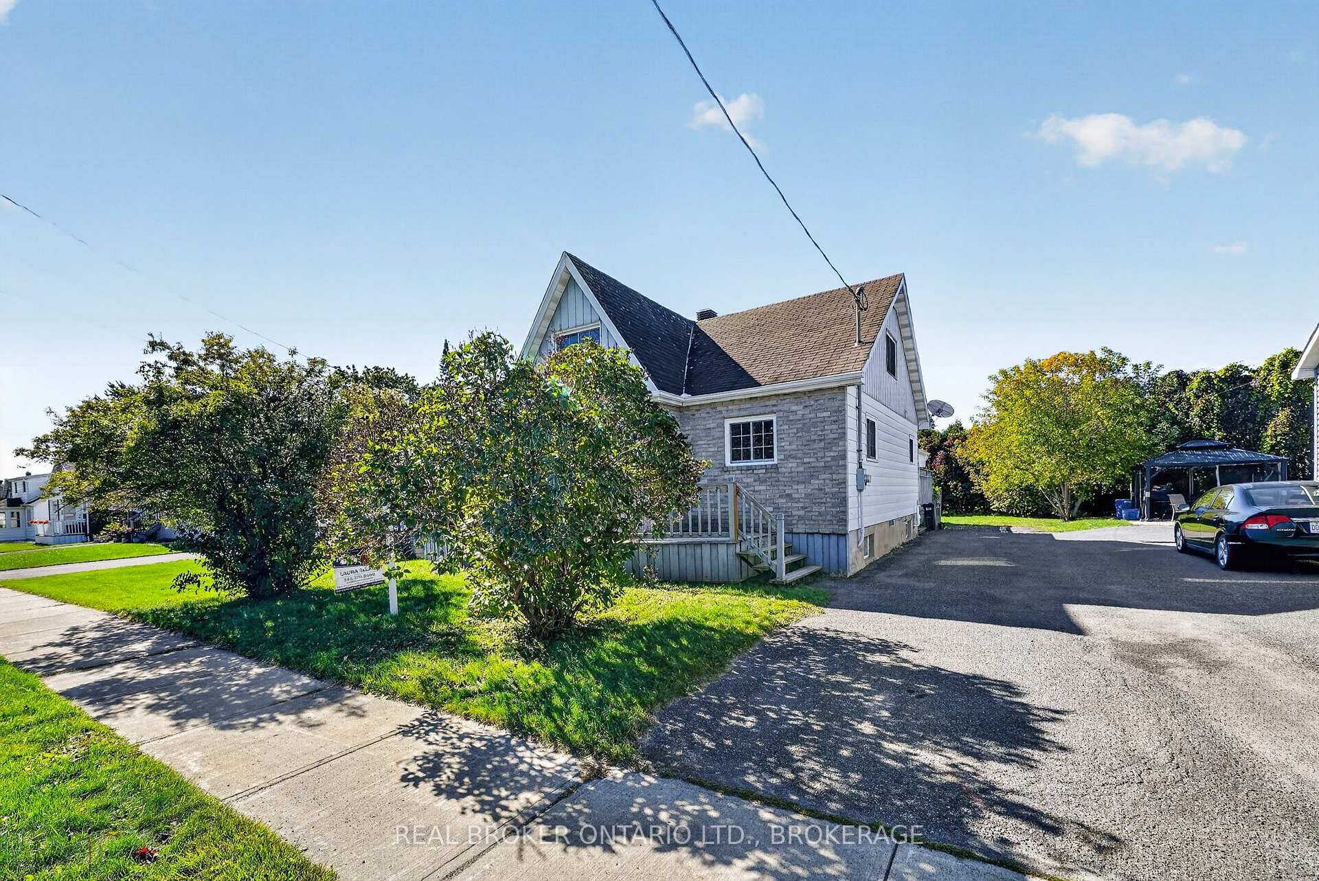 Photo 3 of 25 Dunbar Avenue, Cornwall, Cornwall — HOMEH